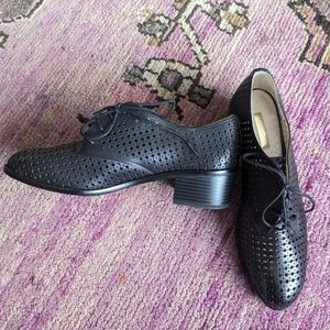 Louise et Cie Black Perforated Leather Lace-Up Heeled Loafers size 8.5